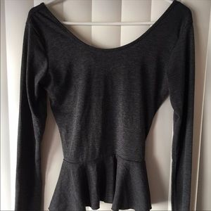 NWT boohoo peplum top grey